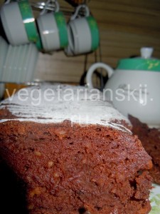 Вегетарианский (веганский) шоколадный пирог в разрезе